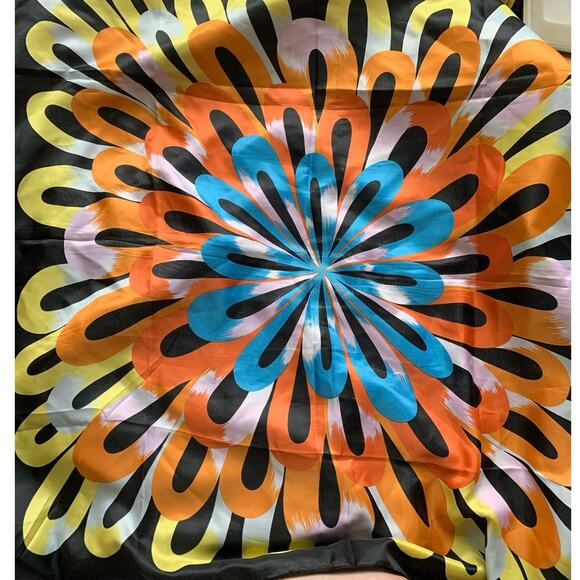 Psychedelic circular pattern satin MOSI scarf multicolor glossy colorful black - Picture 4 of 13